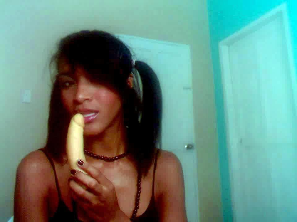 8P Horny brunette lacey sucks a banana off in these hot bangin lingerie pics