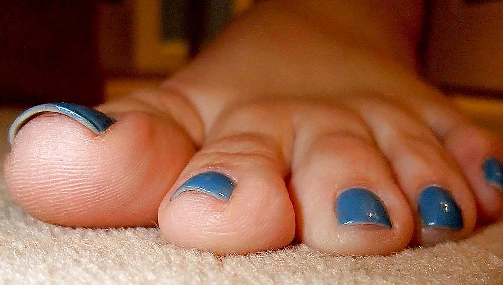 25P Celebrity feet and random footjobs