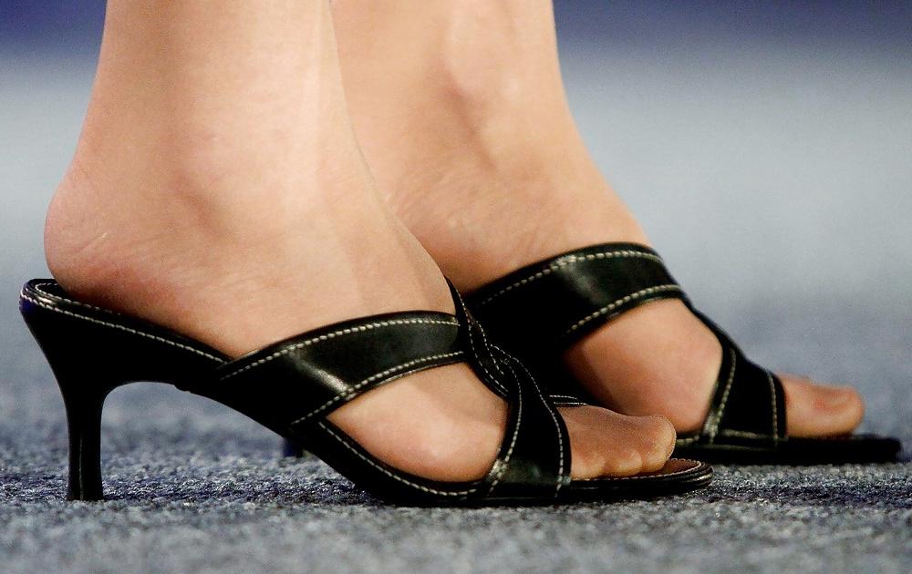 25P Celebrity feet and random footjobs