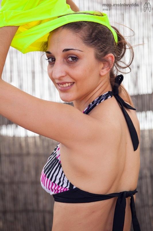 16P Alba shows her slender body and smooth tanned skin