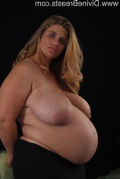 15P Pregnant amateur plumper dispays her gigantic titties