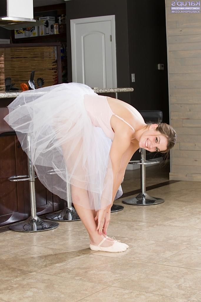 20P Stunning ballerina Aubrey Snow strips butt naked!