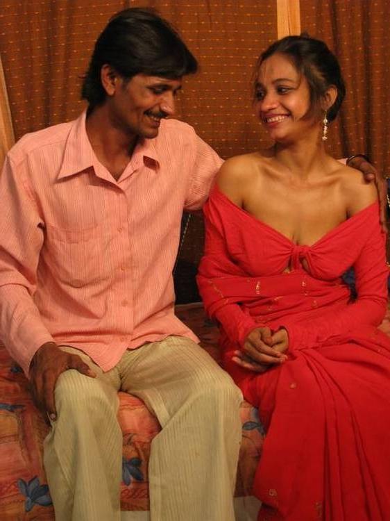15P Hot Indian Milf gets finger and toy banged