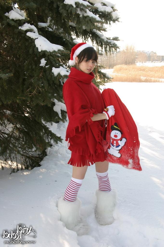 16P Panty teen in snow