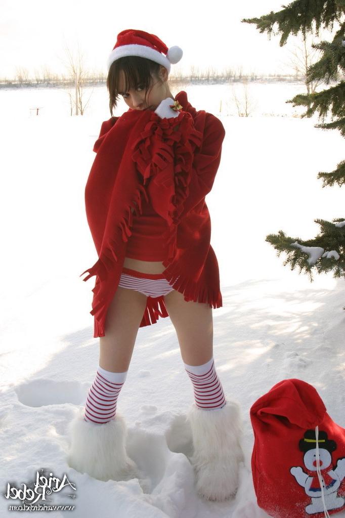16P Panty teen in snow