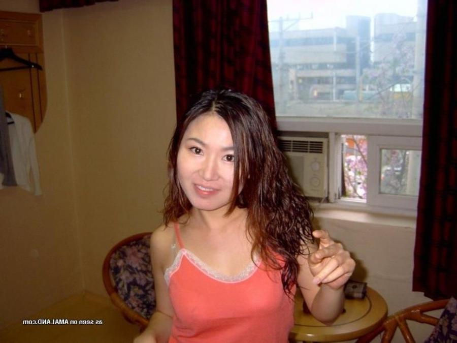 10P Selection of a sexy Thai chick teasing her boyfriend on cam