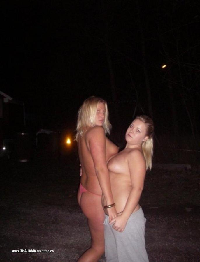 10P Girlfriend goes topless in the backyard with her friends