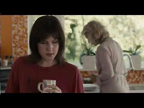 25P Melanie Lynskey collection