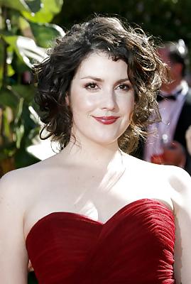 25P Melanie Lynskey collection