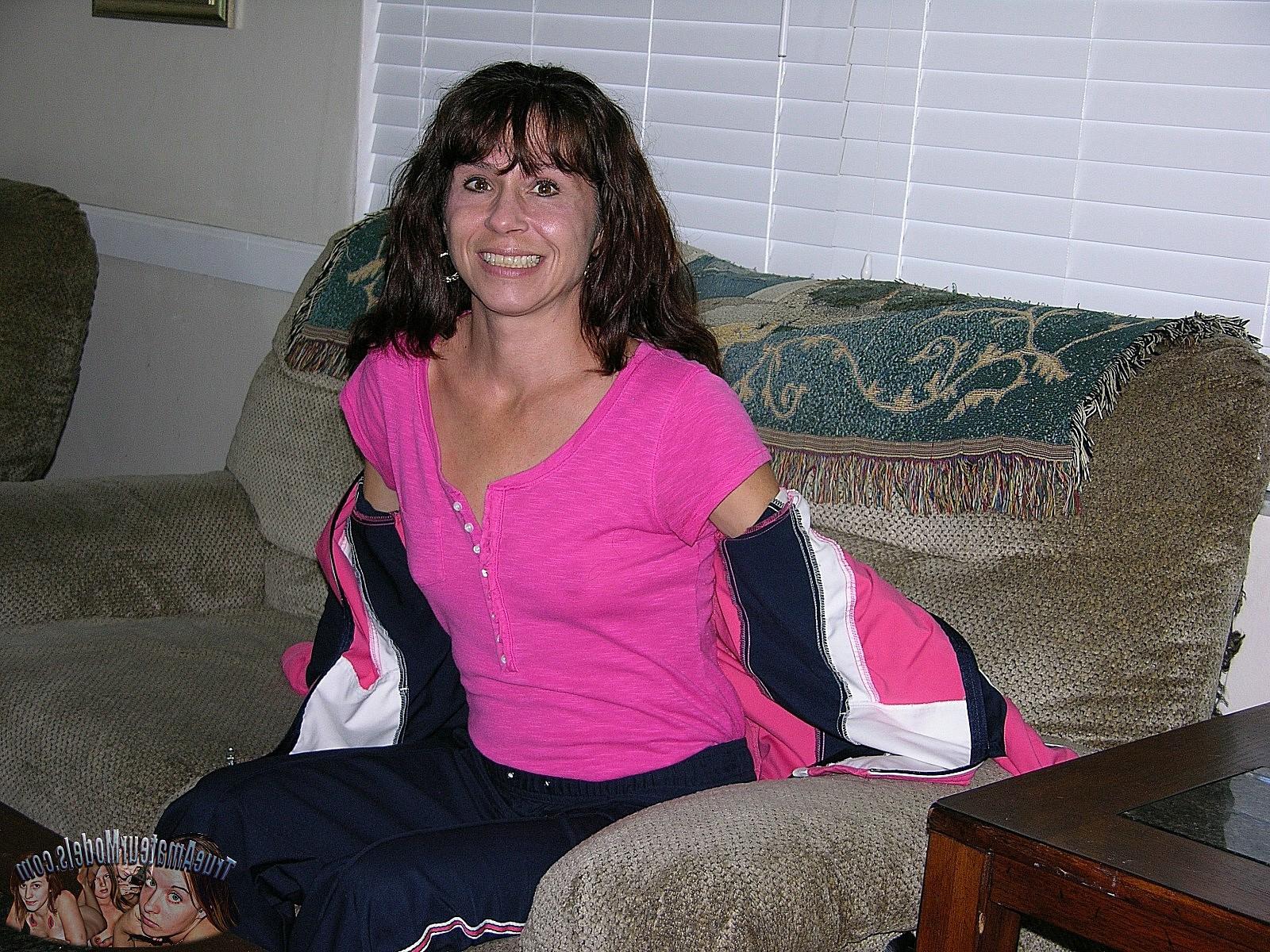 15P Soccer Mom Models Nude