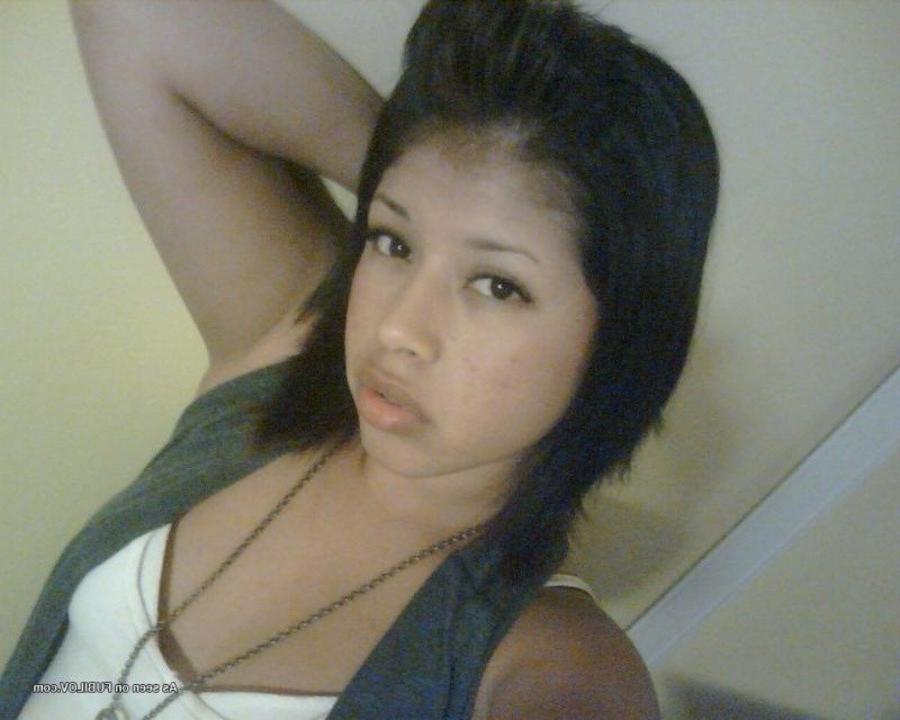 9P Amateur sexy teen selfshooting for her boyfriend