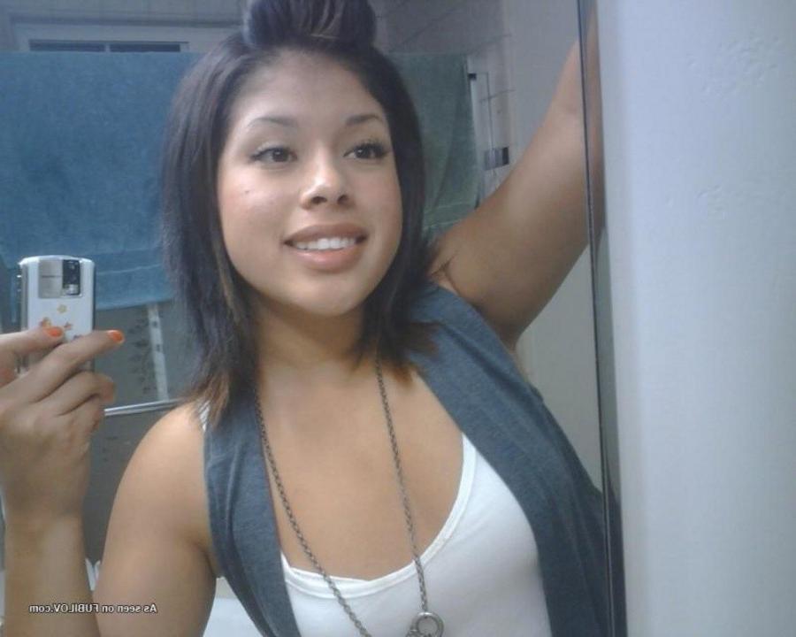 9P Amateur sexy teen selfshooting for her boyfriend