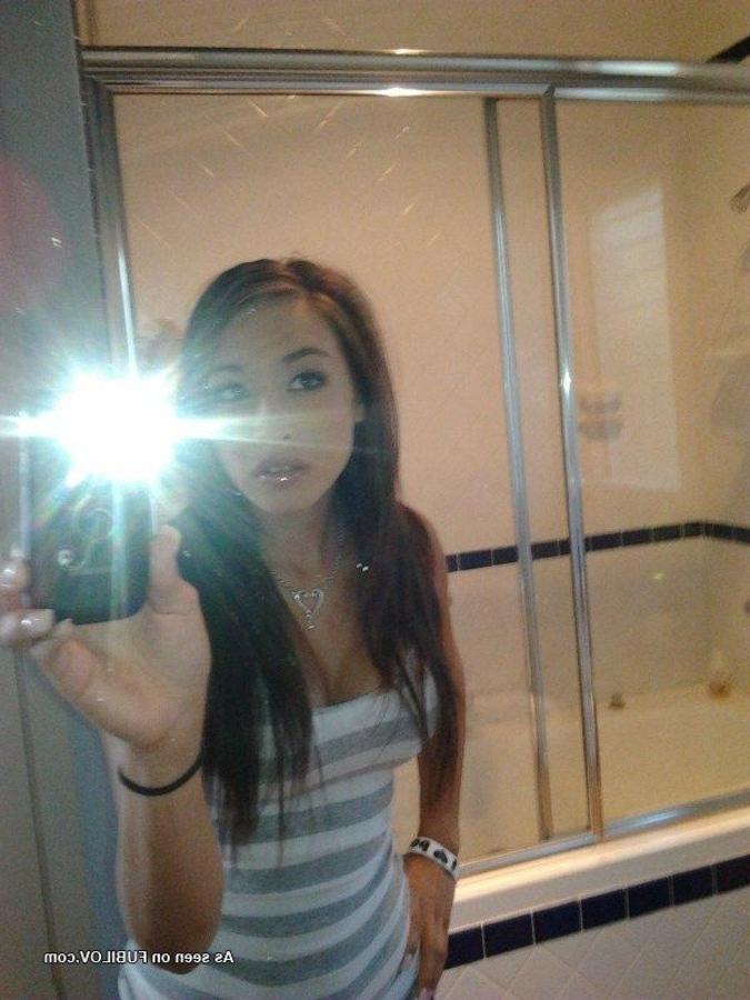9P Amateur busty babe selfshooting for her boyfriend