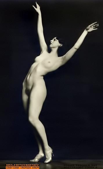 10P Sexy nude ladies in vintage erotica photos from 1900s