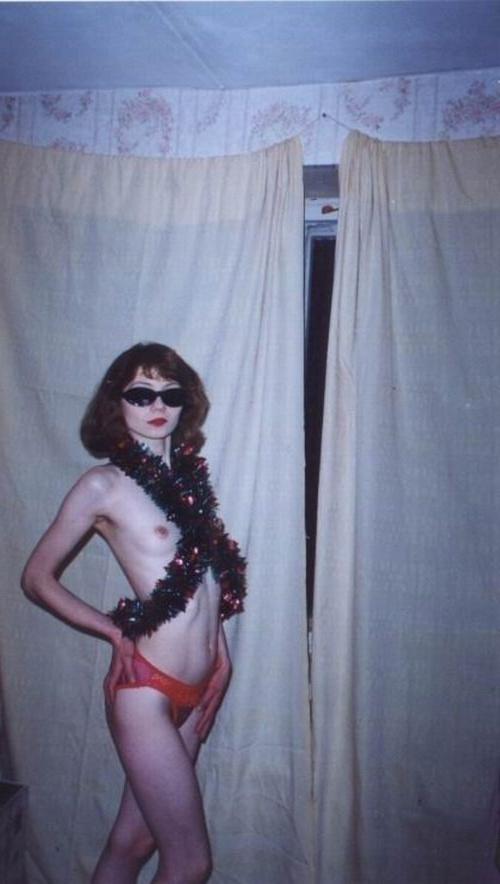 16P retro russian girls posing nude for christmas