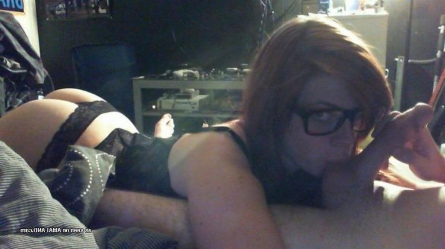 11P Geeky babe plays with her boyfriend's hard cock