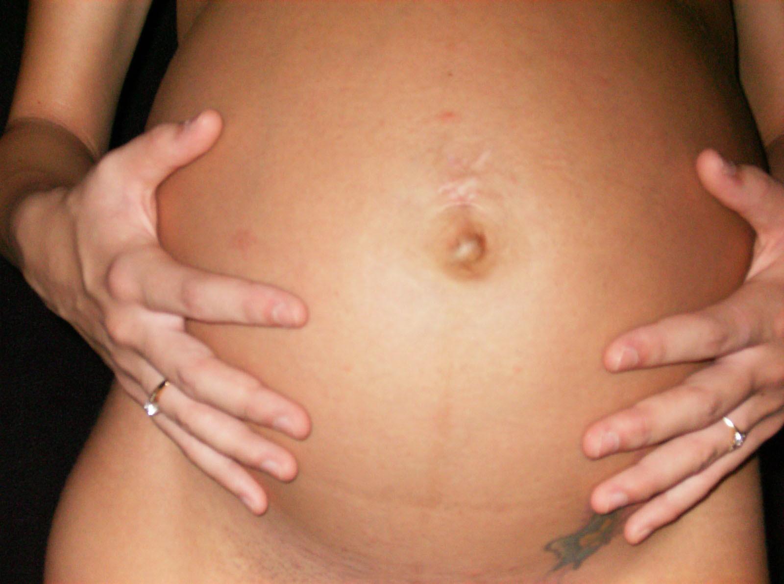12P Amateur pregnant wife nude