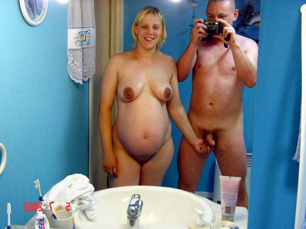 11P Sexy pregnant women naked