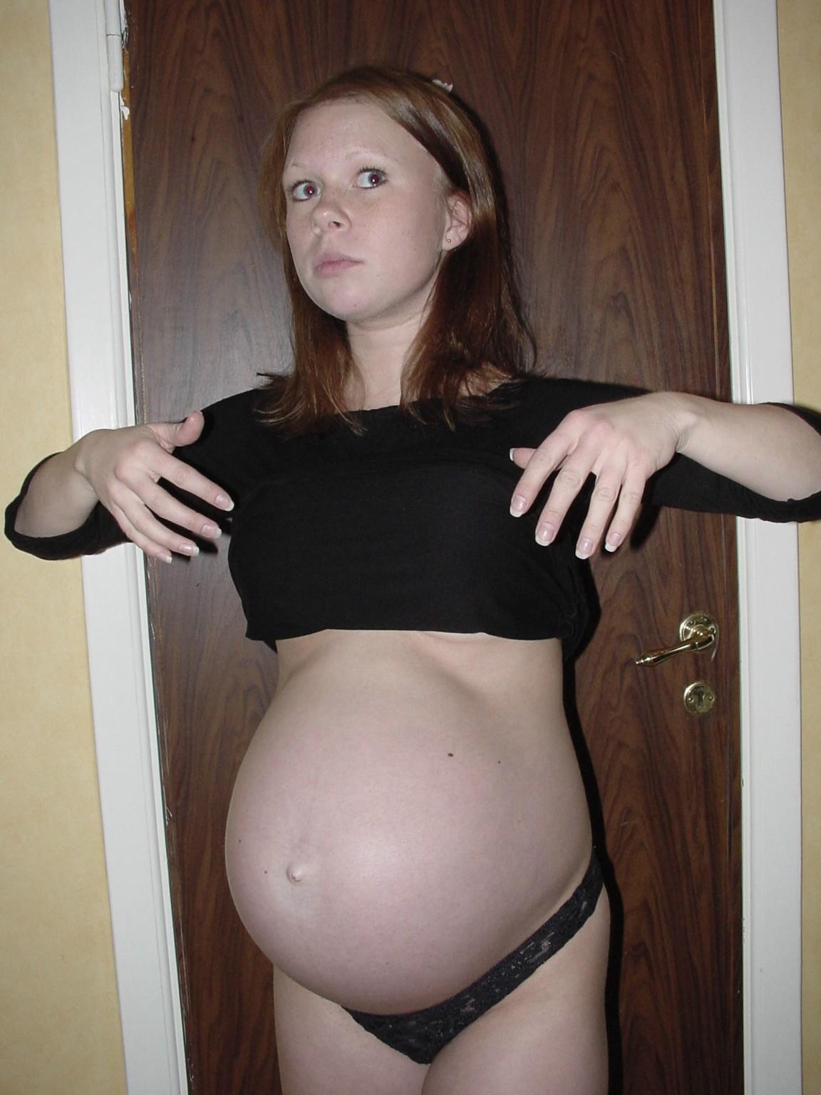 12P Pregnant moms nude