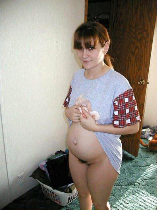 12P Sexy pregnant girls naked