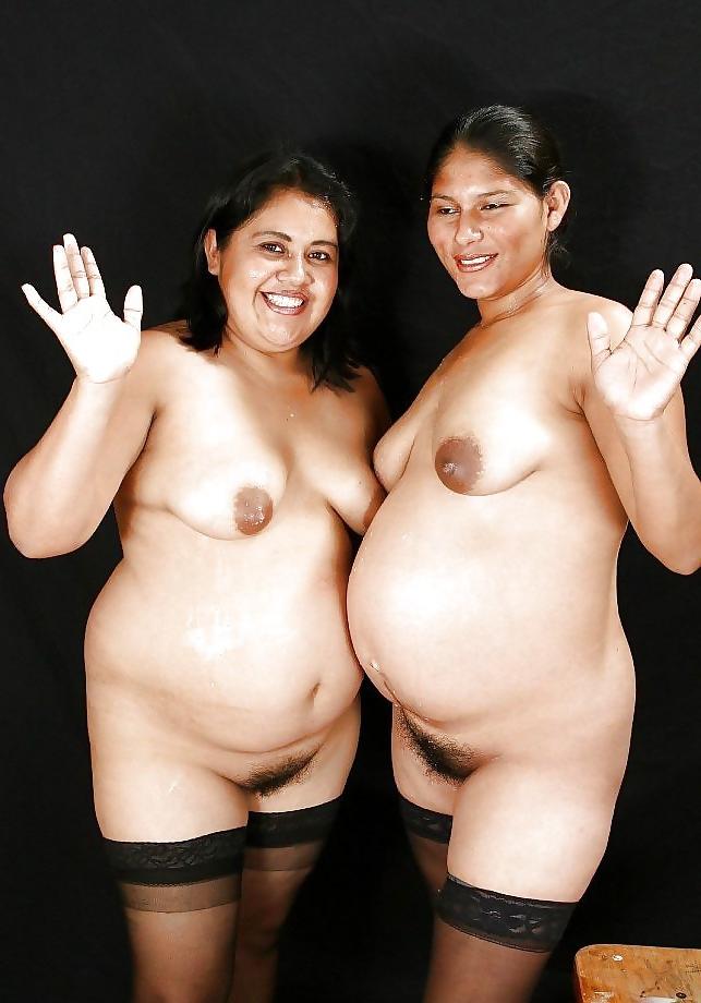 12P Pictures of nude pregnant women