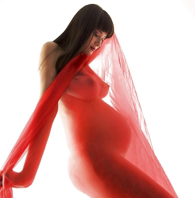 12P Sexy pregnant wife nude photos