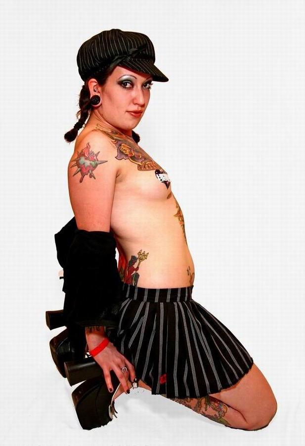 16P Extreme tattoo and piercing