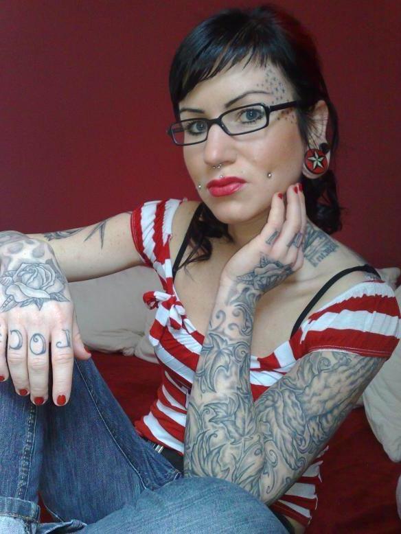 15P Extreme tattoo and piercing