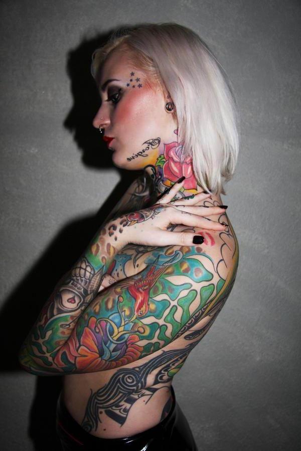15P Extreme tattoo and piercing