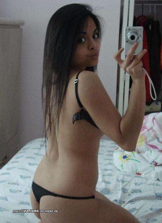 16P Hot and exotic girlfriend self-shooting in her underwear