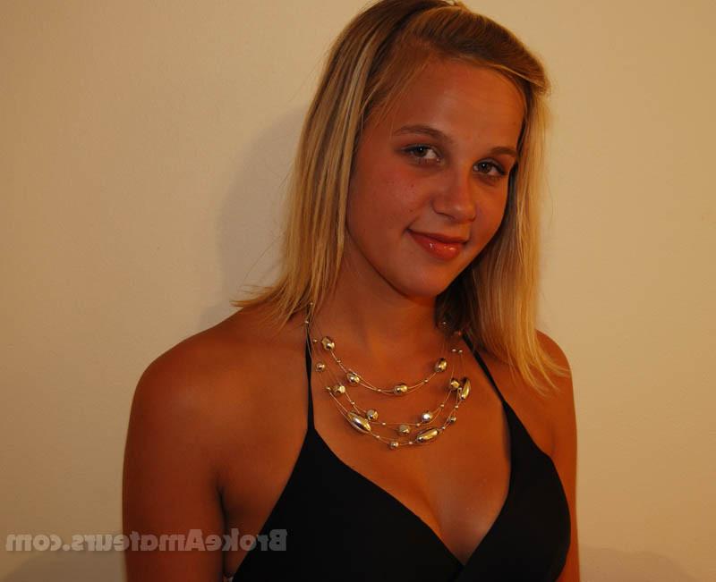 12P Hot 18 year old amateur.