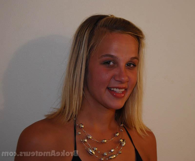 12P Hot 18 year old amateur.