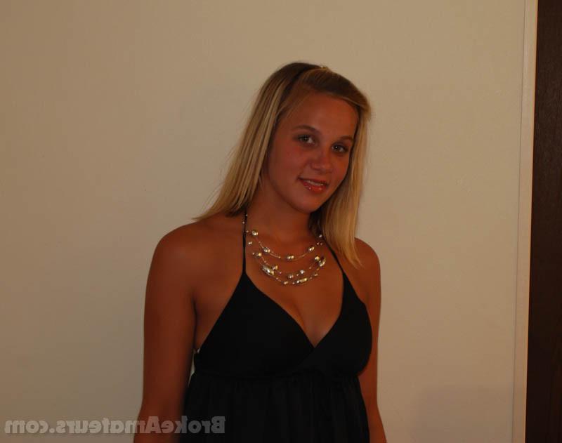 12P Hot 18 year old amateur.