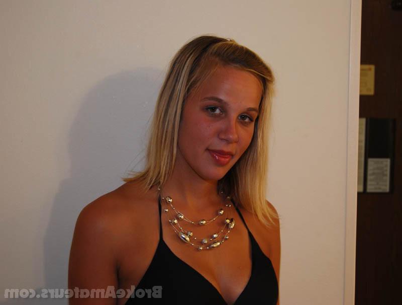 12P Hot 18 year old amateur.
