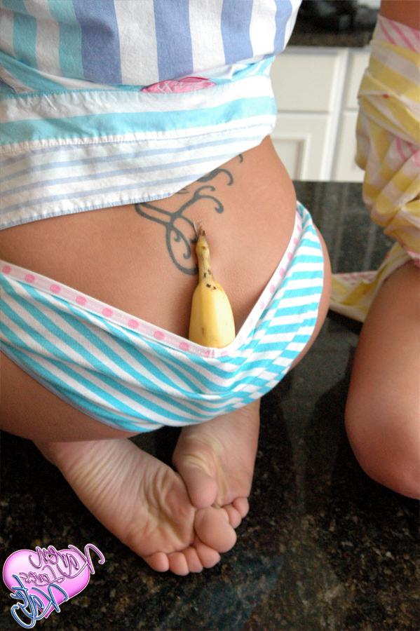 12P Karen &amp;amp; Kate with a banana