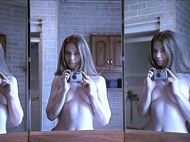 8P Salacious ladies exposing big natural melons