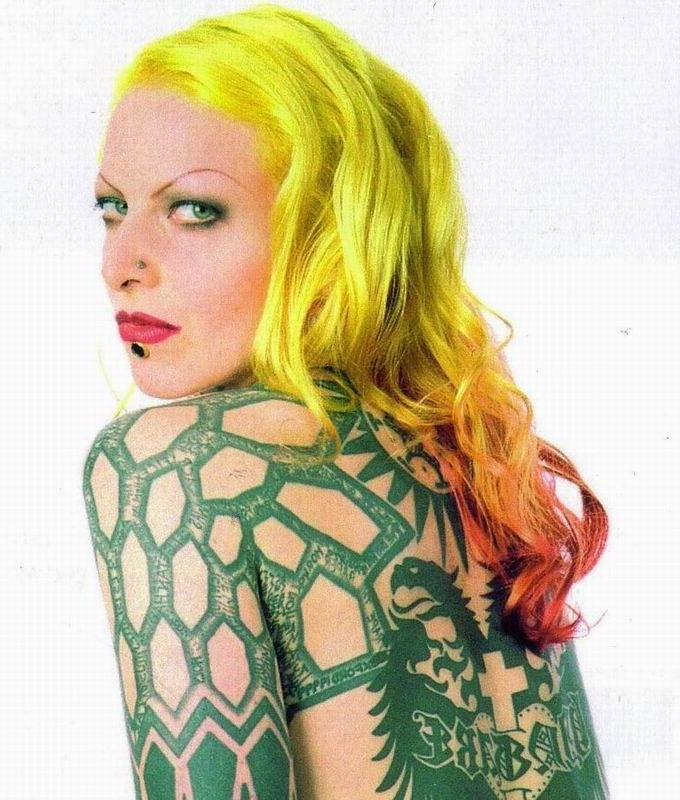 15P Extreme tattoo and piercing