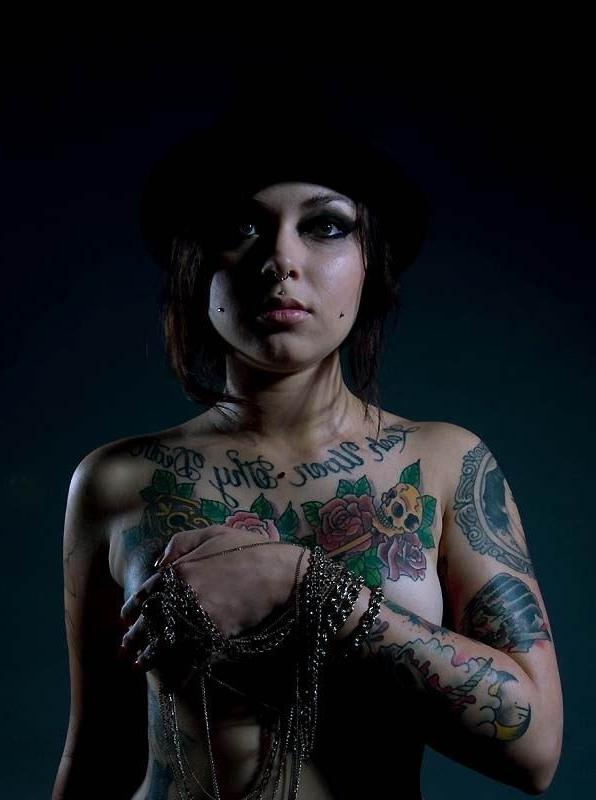15P Extreme tattoo and piercing