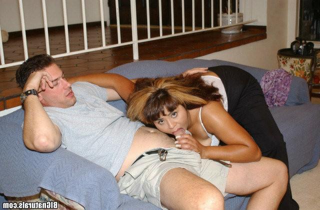 15P Streaky haird plump babe sucking a mean dick