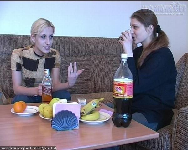 16P Young girls get drunk and play lesbian games with banana