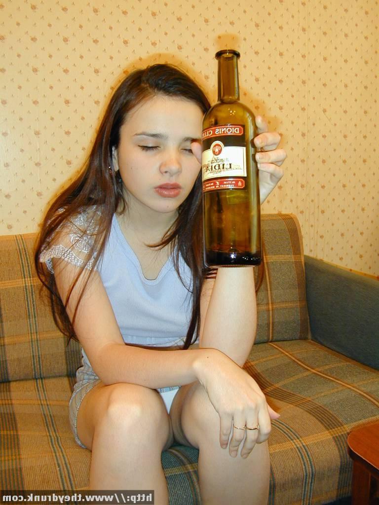 16P Teen gets drunk and thrusts empty bottle into her slit