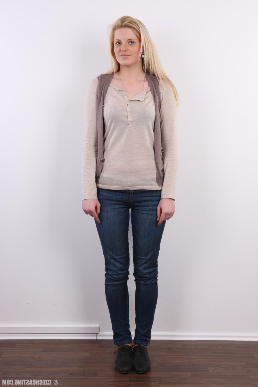 15P Young, innocent, sweet and blonde