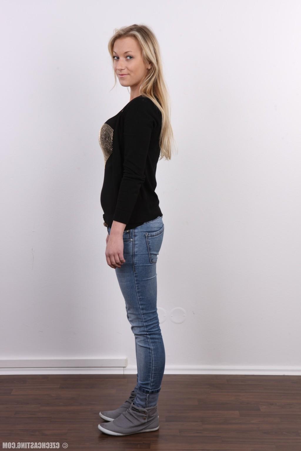 25P Tereza is beautiful young student who wants to make softs only