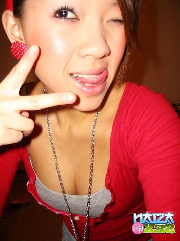 12P Asian GF having sex with her boyfriend in different positions