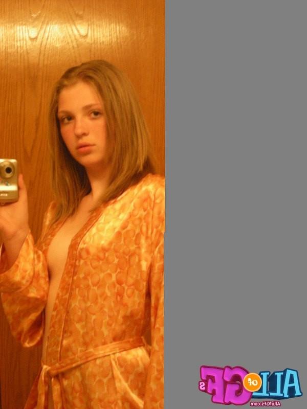 12P Nude girlfriend's surprise on cam