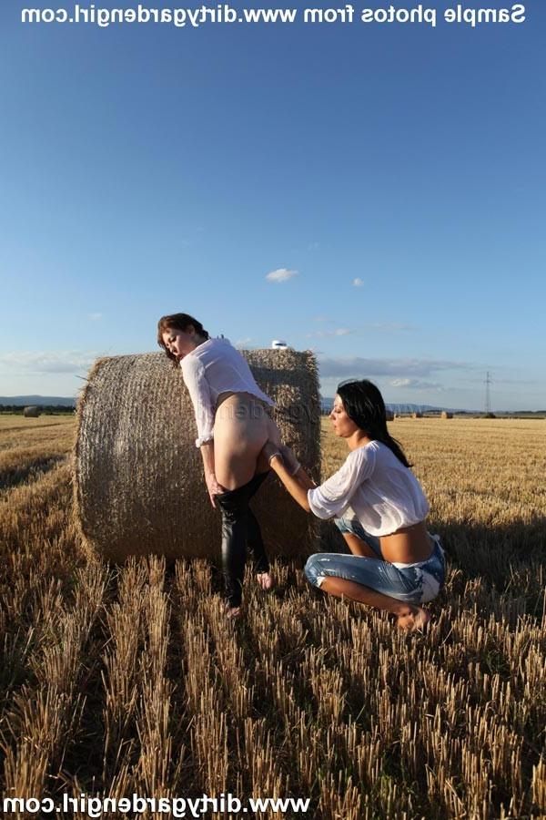 15P Dirtygardengirl getting her asshole fisted by Hotkinkyjo