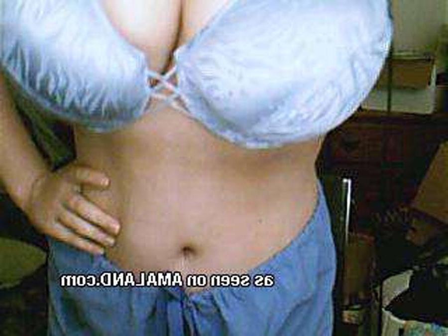 10P Busty chick showing her tits on cam