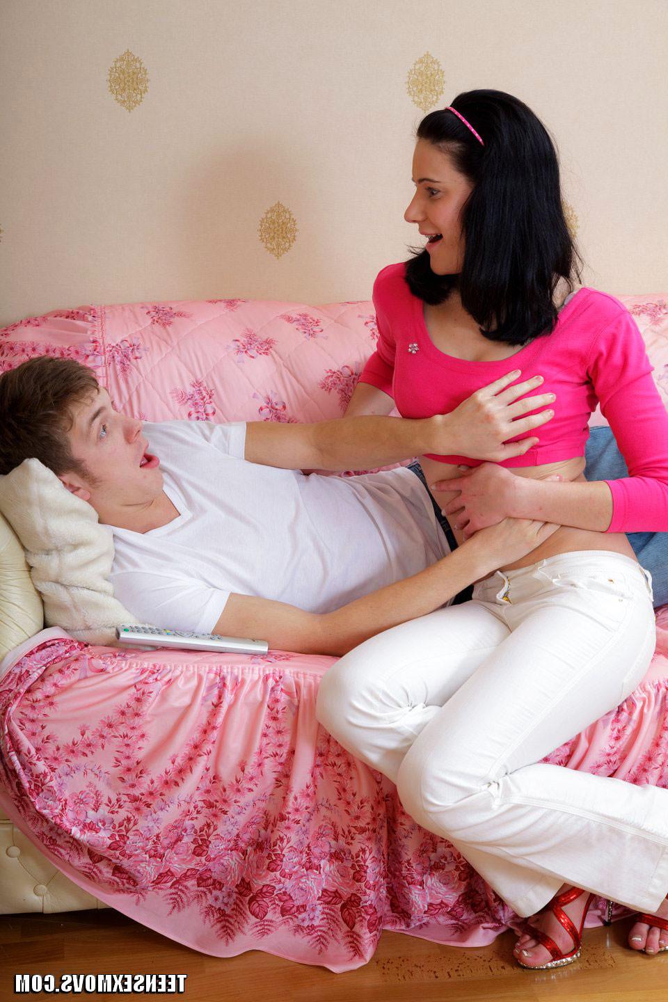 15P Teen beaut gives her body to a stud