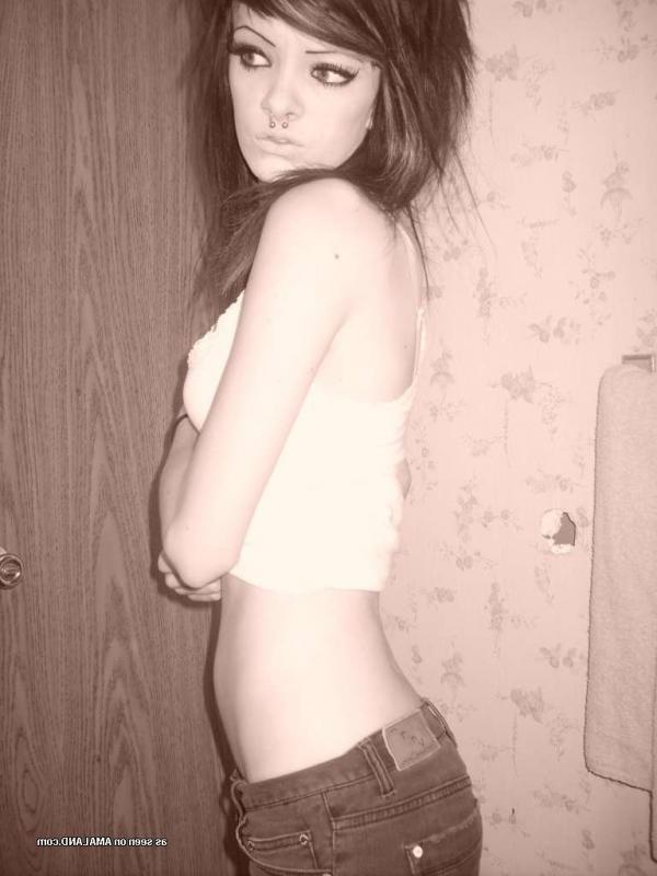 16P Sexy playful scene honey posing for her boyfriend