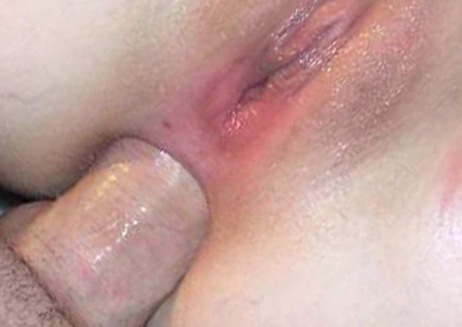 15P Picture selection of amateur naughty GFs getting stuffed in their tight asses 